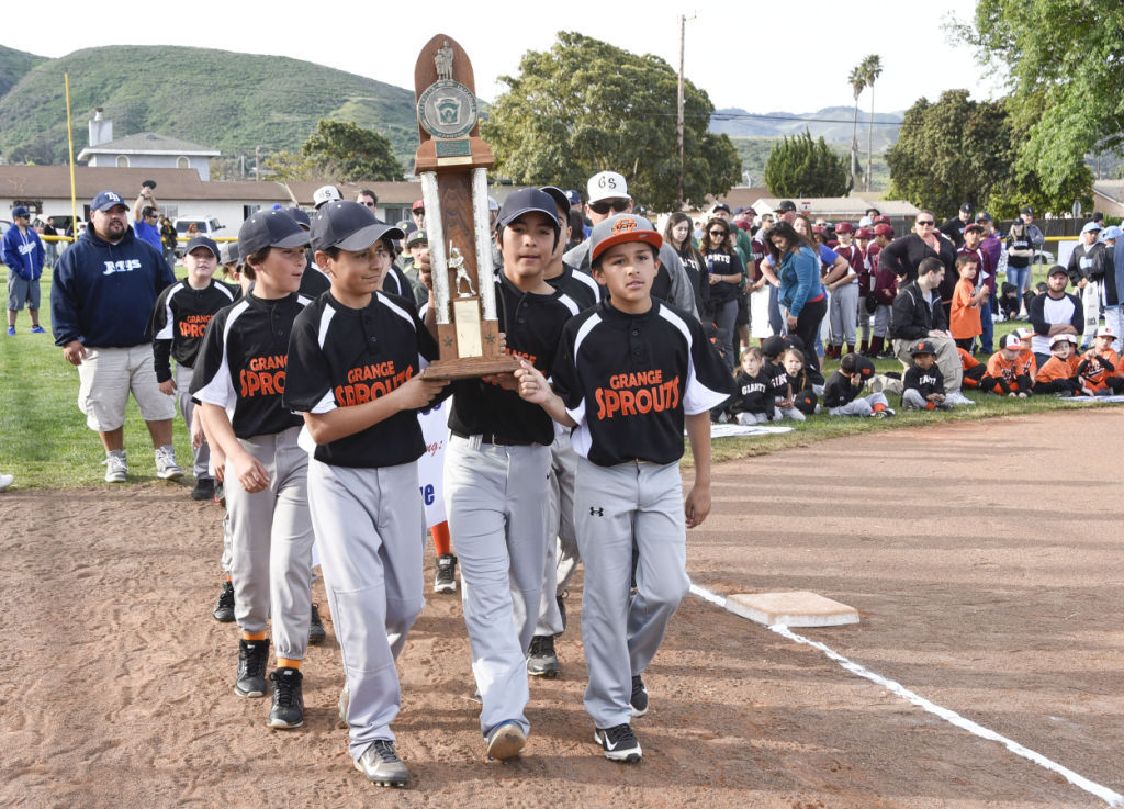 031415 Lompoc Little League 01.jpg